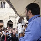 Salvini a Todi: «Renzi ladro di democrazia, ha il 3% e non lo vota nemmeno suo padre»