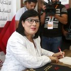 Due donne candidate alle presidenziali in Tunisia: entrambe si battono contro il velo e la parità