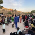 Migranti, il governo accelera sui rimpatri immediati: nuovo decreto sicurezza, più centri per le espulsioni