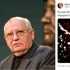 Gorbaciov, il comunista Rizzo esulta e 'stappa': bufera su Twitter. E lui insiste: «Ogni giorno si muore di vaccino»