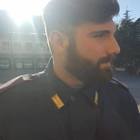 Francesco, poliziotto di 24 anni, si spara con la pistola d'ordinanza e muore. Era a casa della fidanzata Francesco, poliziotto di 24 anni, si spara con la pistola d'ordinanza e muore. Era a casa della fidanzata