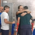 Spinazzola lascia il ritiro in stampelle, il commosso abbraccio di Mancini e compagni