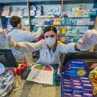 Coronavirus Roma e Milano, allarme di Federfarma: «Troppi furti nelle farmacie delle grandi città, boom di sciacalli»