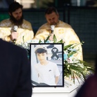 I funerali di Alexandru Ivan, ucciso a 14 anni a Roma