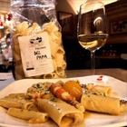 La trovata di un ristorante a Napoli: ecco i «Paccheri del Papa»