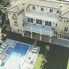 Meghan Markle e il principe Harry in quarantena, la villa che vorrebbero a Malibù: «Dieci camere da letto, otto bagni, piscina e campi da tennis»