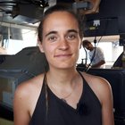 Sea Watch 3, Carola Rackete: «Dovevo entrare, temevo che i migranti si suicidassero». Le scuse alla Finanza