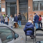 Ferrara, anziano percorre 2 chilometri a piedi con il deambulatore per fare il vaccino
