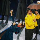 Favino come Freddie Mercury al Festival di Sanremo (foto Davide Fracassi/Ag.Toiati)