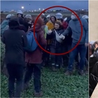 Greta Thunberg portata via (con la forza) dalla polizia durante le proteste contro le miniere di carbone in Germania