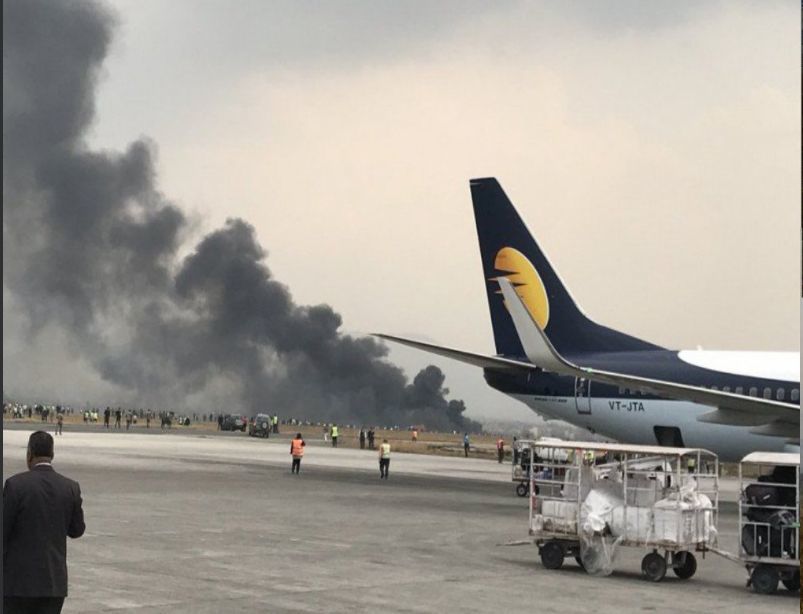 Nepal, aereo si schianta al suolo durante atterraggio sulla pista di ...
