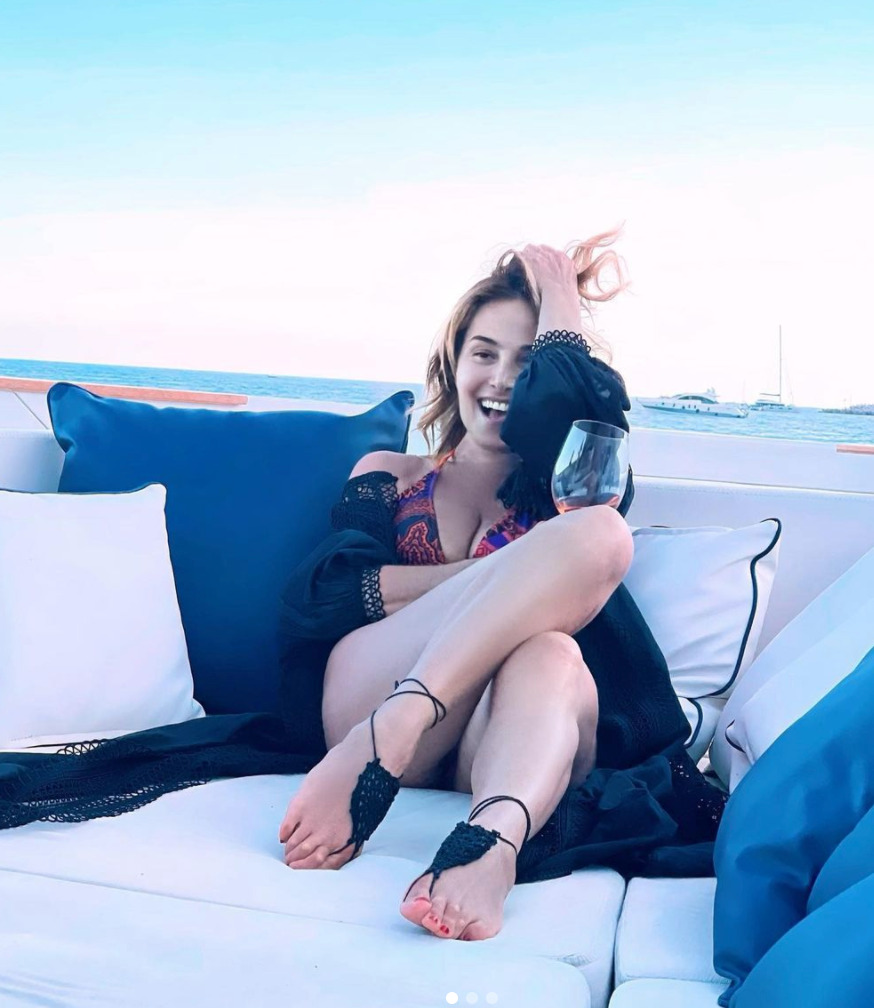 Barbara D Urso Foto Sexy In Barca In Costiera Amalfitana I Fan Notano 
