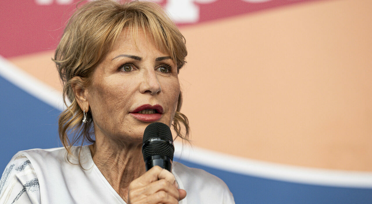 Lilli Gruber, prima e dopo i ritocchi estetici: dal filler alle labbra al presunto lifting al viso