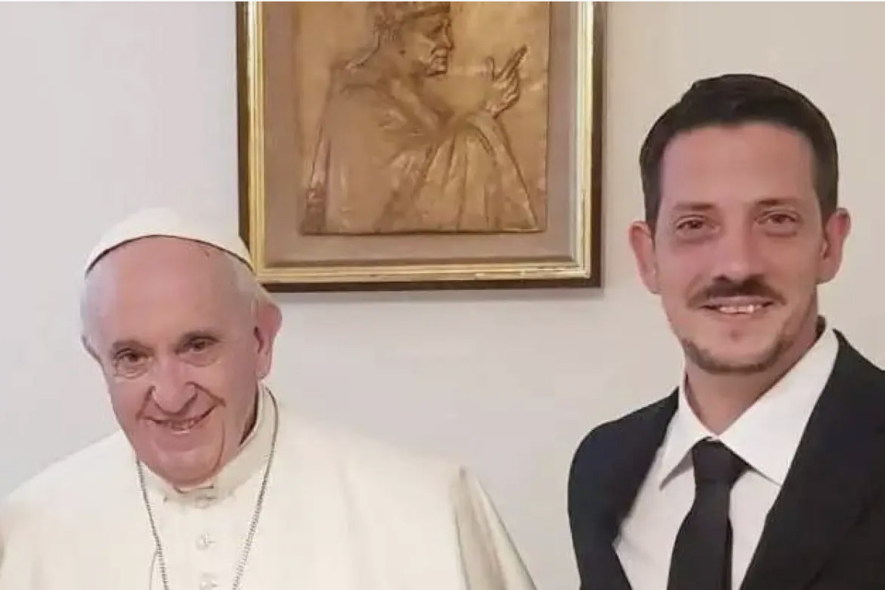 Papa Francesco, l'addio della famiglia: la sorella malata, il rifiuto